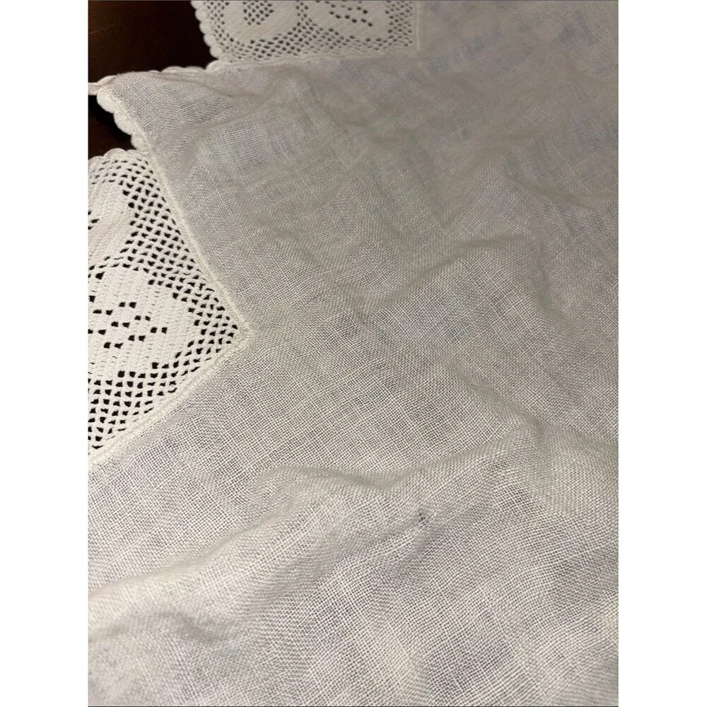 Vintage White Lace Star Crochet Table Topper 40”